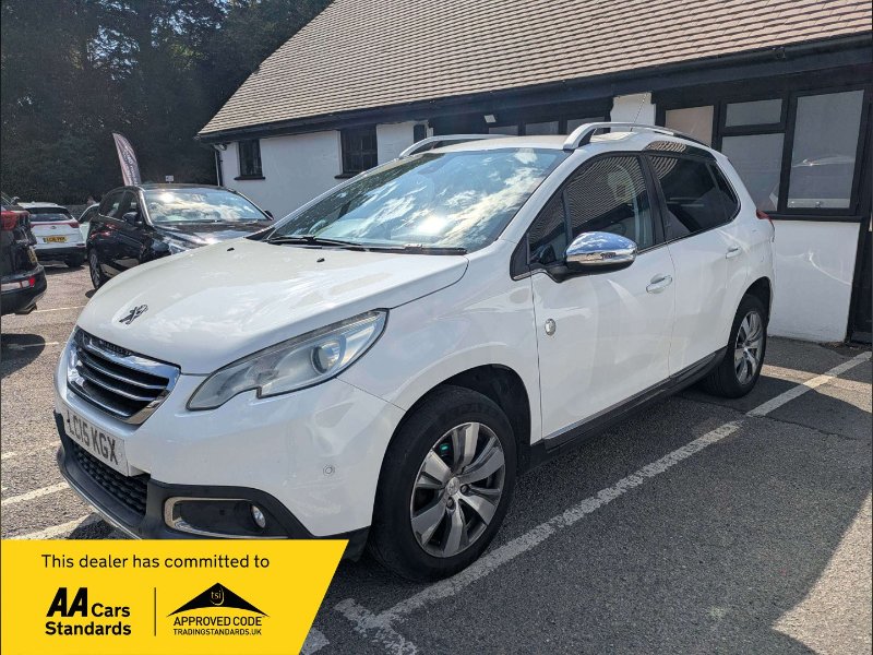 White Peugeot 2008 1.2 VTi PureTech Crossway SUV 5dr Petrol Manual Euro 5 82 ps