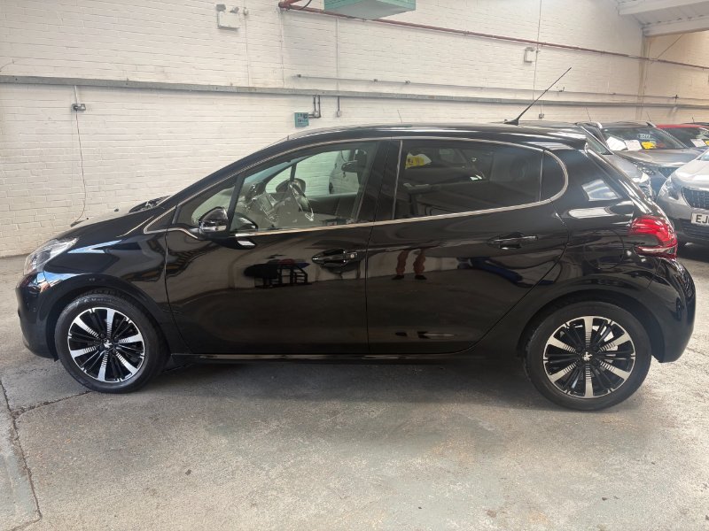 2019 Peugeot 208 1.2 PureTech Tech Edition Hatchback 5dr Petrol Manual Euro 6 s/s 82 ps