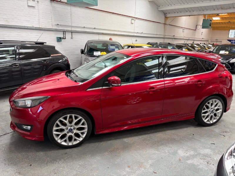 Red Ford Focus 1.5T EcoBoost Zetec S Hatchback 5dr Petrol Manual Euro 6 s/s 150 ps