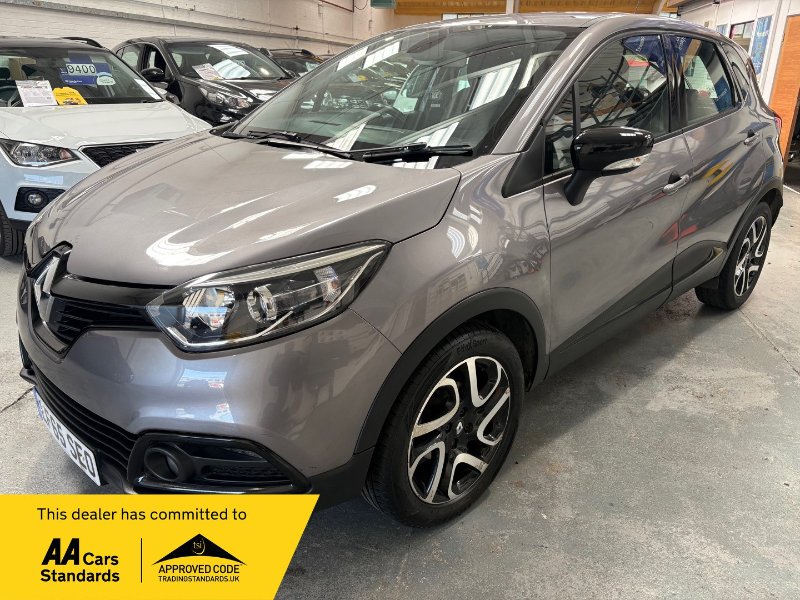 Grey 2015 Renault Captur 0.9 TCe ENERGY Dynamique Nav SUV 5dr Petrol Manual Euro 6 s/s 90 ps in Rustington