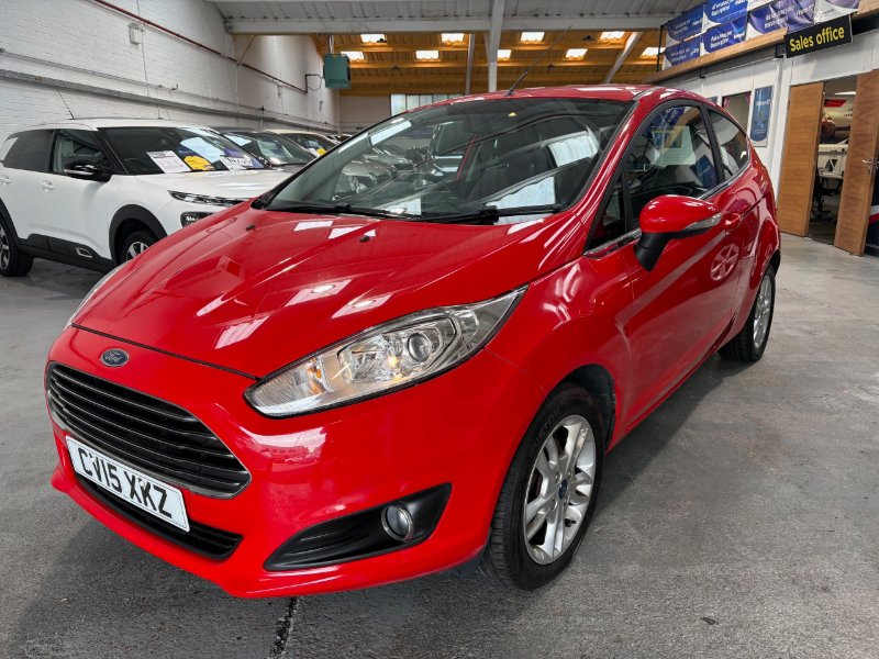 Red Ford Fiesta 1.25 Zetec Hatchback 3dr Petrol Manual Euro 6 82 ps