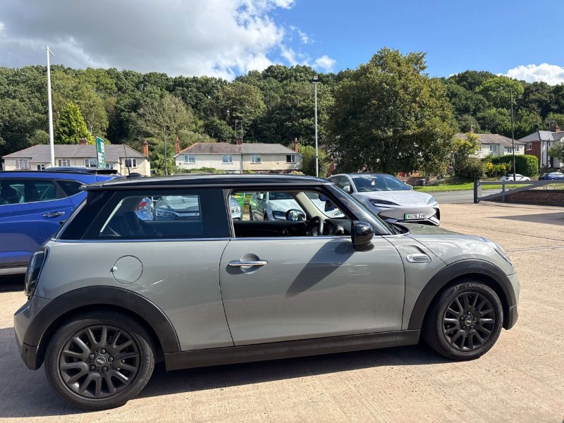 2017 Mini Hatch Hatchback 1.5 Cooper Hatchback 3dr Petrol Manual Euro 6 s/s 136 ps