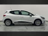White Renault Clio 1.2 16V Dynamique Nav Hatchback 5dr Petrol Manual Euro 6 75 ps