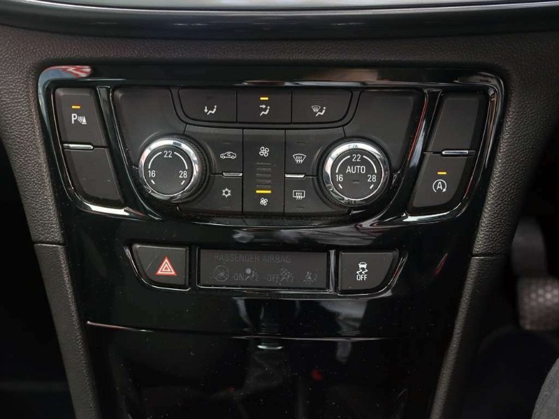 Black 2017 Vauxhall Mokka X 1.4i Turbo Active SUV 5dr Petrol Manual Euro 6 s/s 140 ps in Rustington